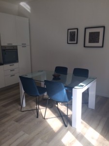 4 - SOGGIORNO  CON TAVOLO