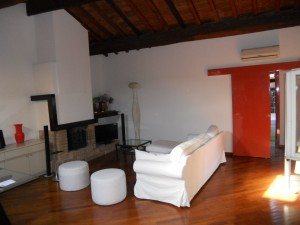 1 - soggiorno con camino