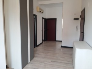 1 -ingresso ampie dimensioni con armadio guardaroba