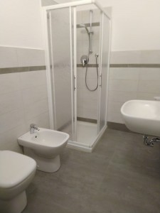 7 -BAGNO CON DOCCIA