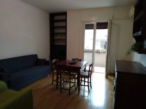 1- Soggiorno con balconcino