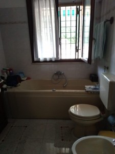 bagno con vasca