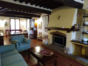 3- Sala da pranzo con camino