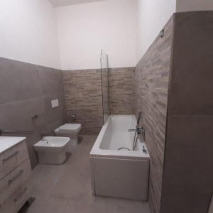 6- Bagno con vasca