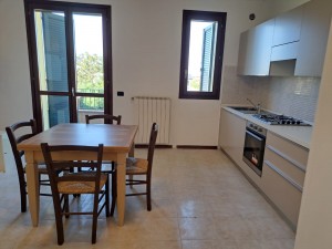 1- Soggiorno con angolo cottura
