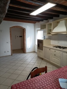 2- Soggiorno con angolo cottura