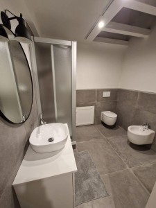 7 -bagno con doccia