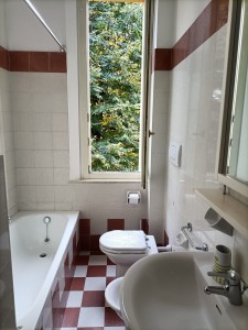 9 - bagno con vasca