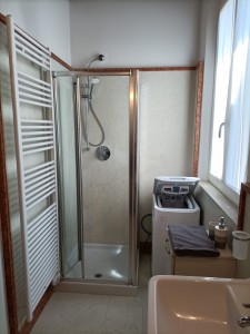 4 -bagno con doccia