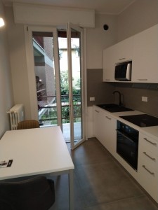 1 - Cucina con balconcino