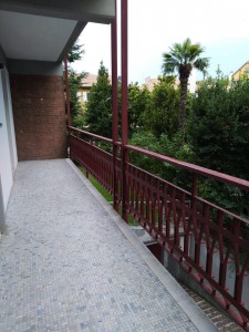 6 - Balcone con affaccio sul verde