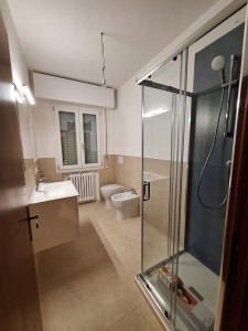 bagno con doccia