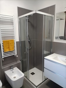8 -BAGNO CON DOCCIA