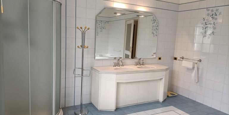 bagno con doccia