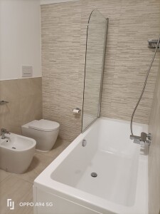 BAGNO CON VASCA