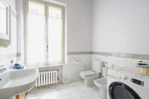 8 - bagno n. 1 - zona giorno