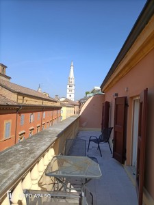 1 - terrazzo vista ghirlandina