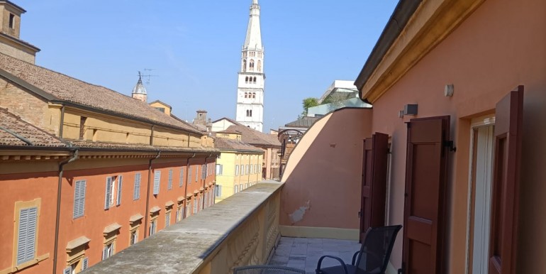 1 - terrazzo vista ghirlandina