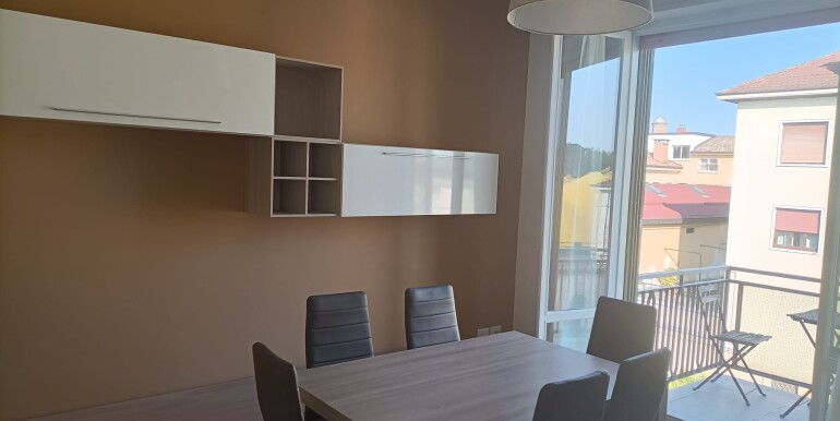 1 - Soggiorno con balcone