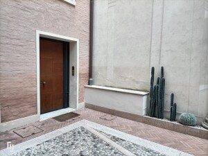 2 - INGRESSO PALAZZINA