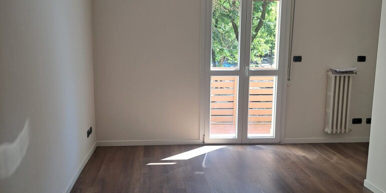 2- Soggiorno con balconcino