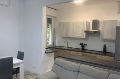 1 - soggiorno con angolo cottura