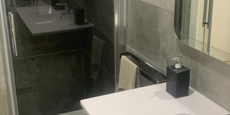 6 - bagno con doccia